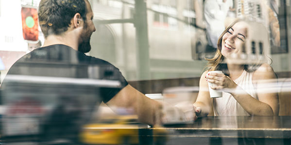 Stuttgarter flirten im Café