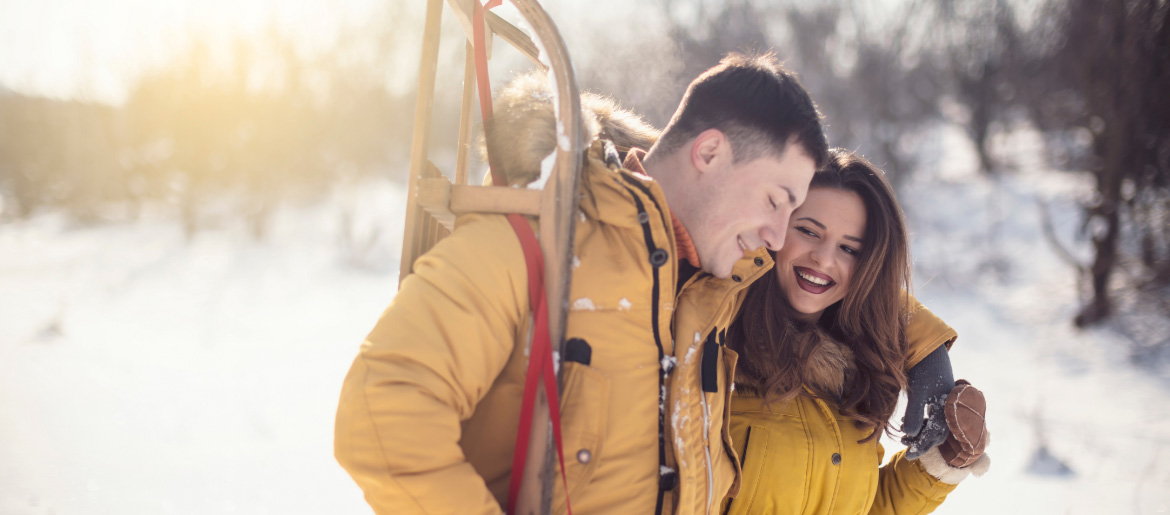 7 Anzeichen, ob dein Flirt auf dich steht